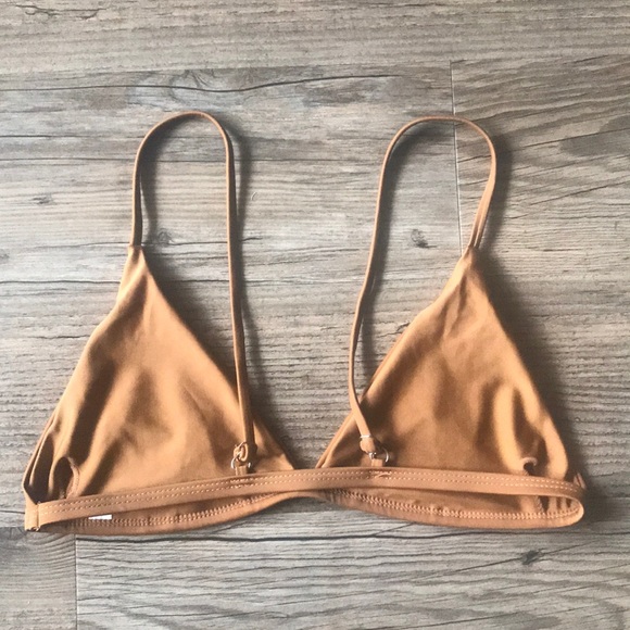 Bikini - Picture 2 of 3